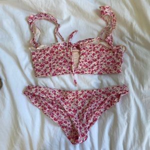 Frankie’s Bikini floral set!